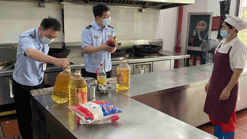 餐饮加盟品牌排名揭秘：如何规避费用陷阱