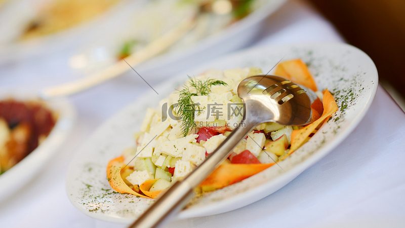 揭秘预制菜保质期长达6个月的技术奥秘